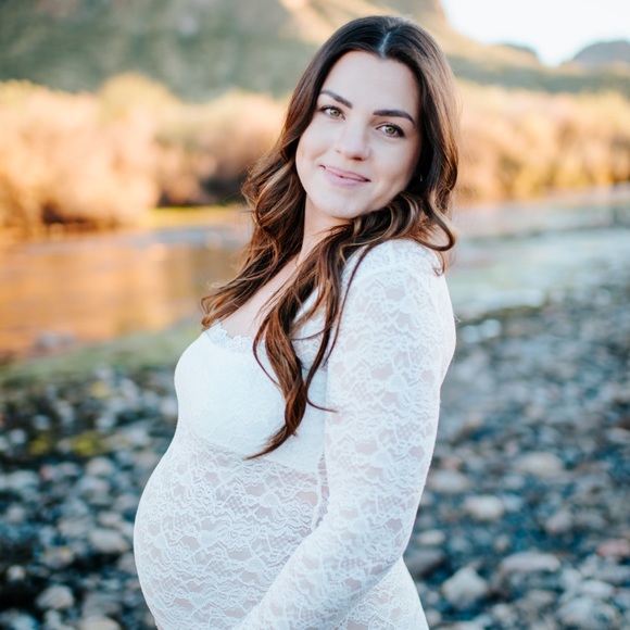 Meet your Posher, Alyssa - Picture 2 of 2